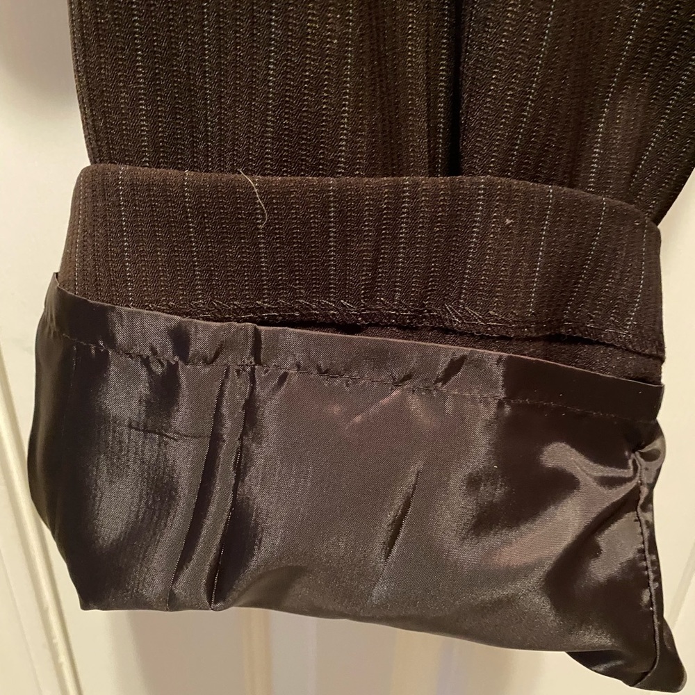 Tahari Brown Pinstripe 3 Piece Pantsuit With Sweater - Picture 16 of 16